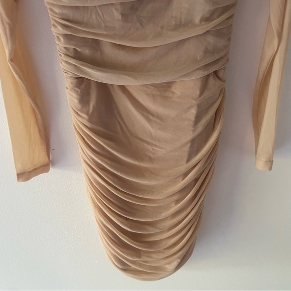 New! Nookie Revolve Vision Nude Ruched Mini Bodycon Fitted Dress 37639 - Picture 5 of 9
